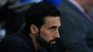 Arbeloa &eacute; multado por criticar &aacute;rbitro na Inglaterra