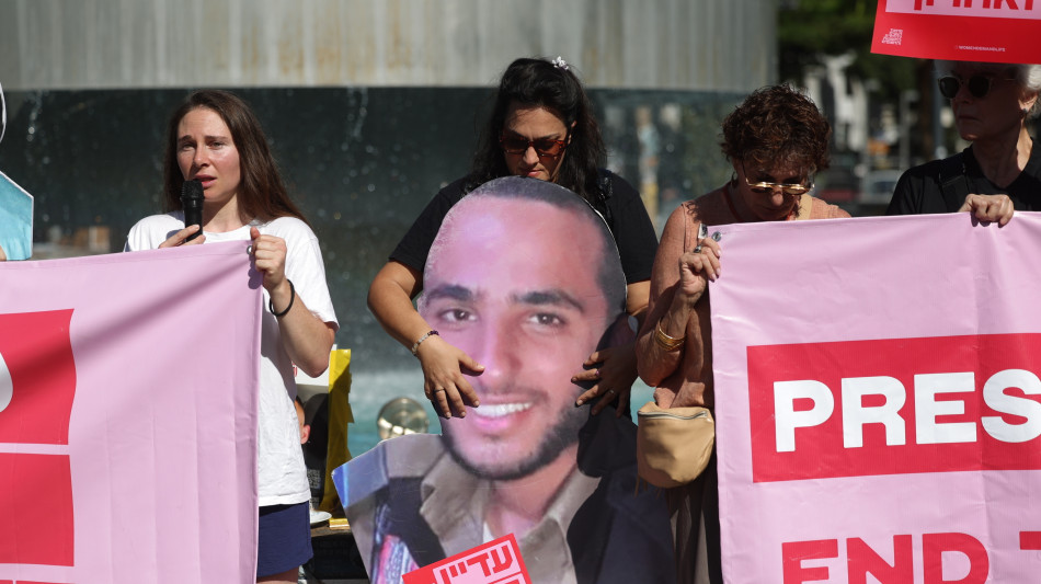 Idf, consegnati a Croce Rossa i primi due corpi di ostaggi