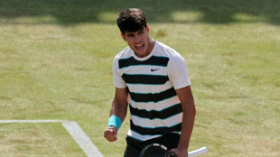 Alcaraz avan&ccedil;a &agrave; 2&ordf; rodada do ATP 500 de Queen's