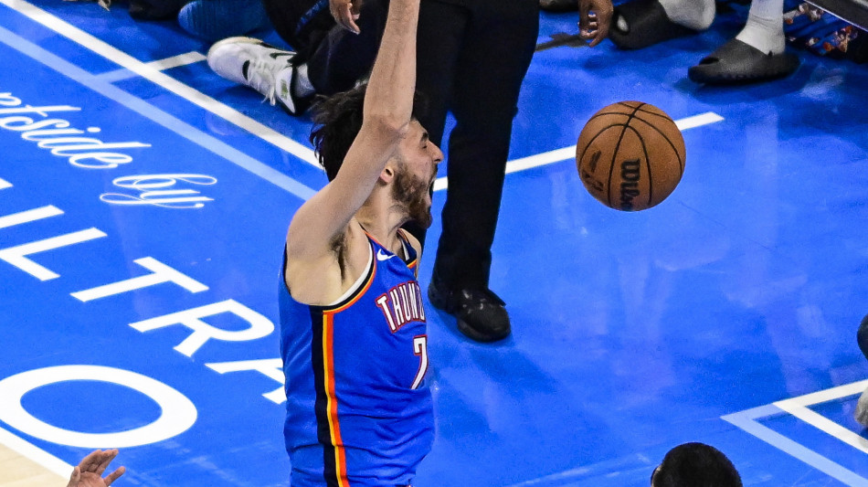 Playoff Nba: gran rimonta per Oklahoma, va 3-0 su Memphis