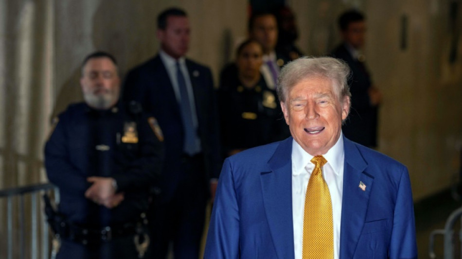 Au proc&egrave;s Trump, nouveau bras de fer sur ses attaques contre t&eacute;moins et jur&eacute;s