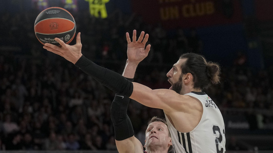 Basket: Bologna sbanca Milano, ora ha match point