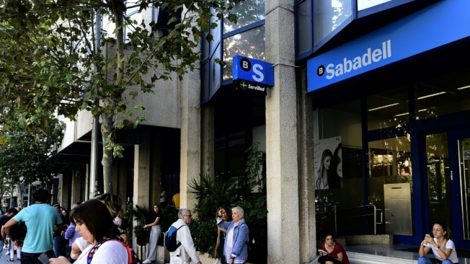 Espa&ntilde;a impone estrictas condiciones a la OPA hostil del banco BBVA sobre el Sabadell