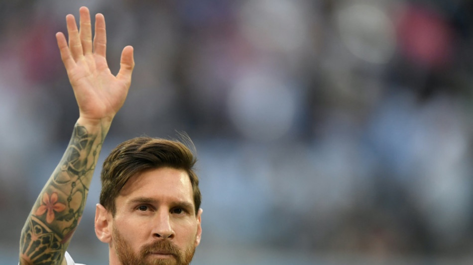 Messi f&uuml;hrt Starauflauf f&uuml;r Maradona-Hommage an