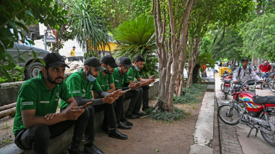Censure: inqui&eacute;tudes au Pakistan face au ralentissement d'internet