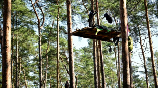 Protestcamp nahe der Tesla-Fabrik in Brandenburg wird vorerst nicht ger&auml;umt
