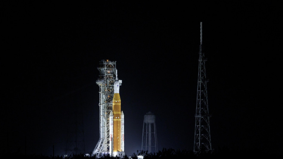 Luna, nuova prova generale per il lancio di Artemis II