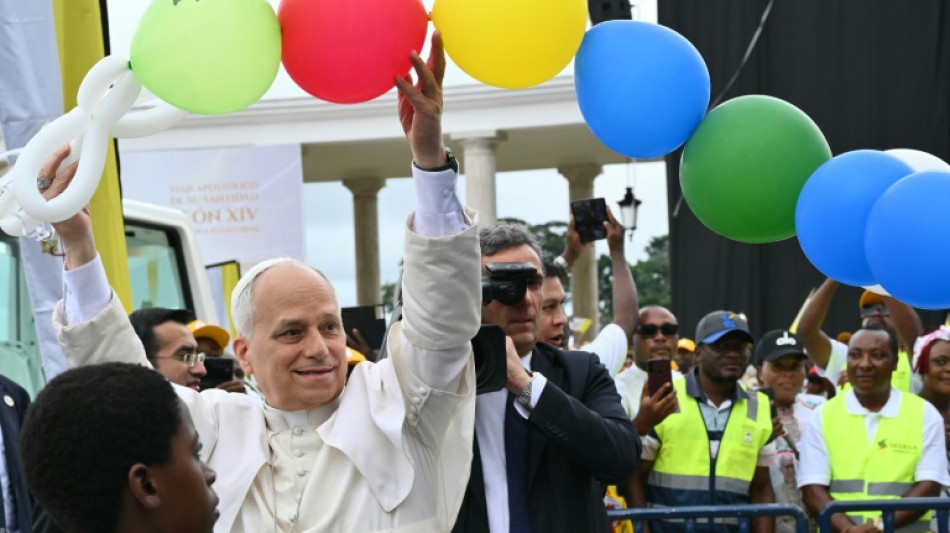 El papa pide en Guinea "respeto a los derechos de cada ciudadano" tras visitar una prisi&oacute;n