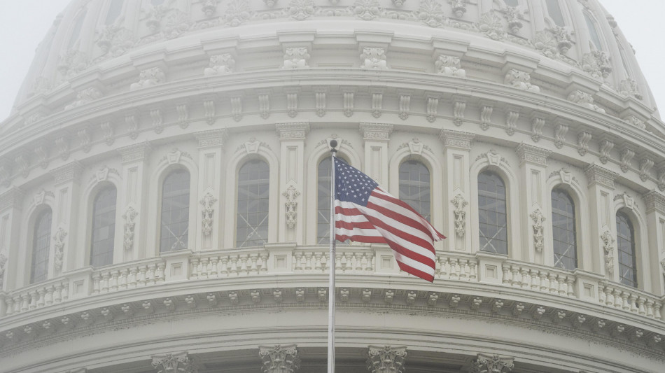 Ft, 'Trump chieder&agrave; alla Nato di aumentare spese difesa al 5%'