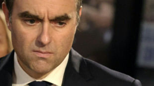 Lecornu abat la carte retraites avant sa n&eacute;gociation de la derni&egrave;re chance avec le PS