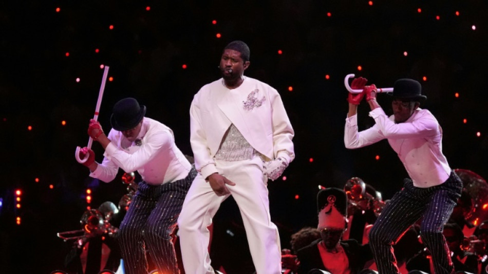 Usher protagoniza el concierto del Super Bowl, pero Taylor Swift y Beyoncé le roban el show