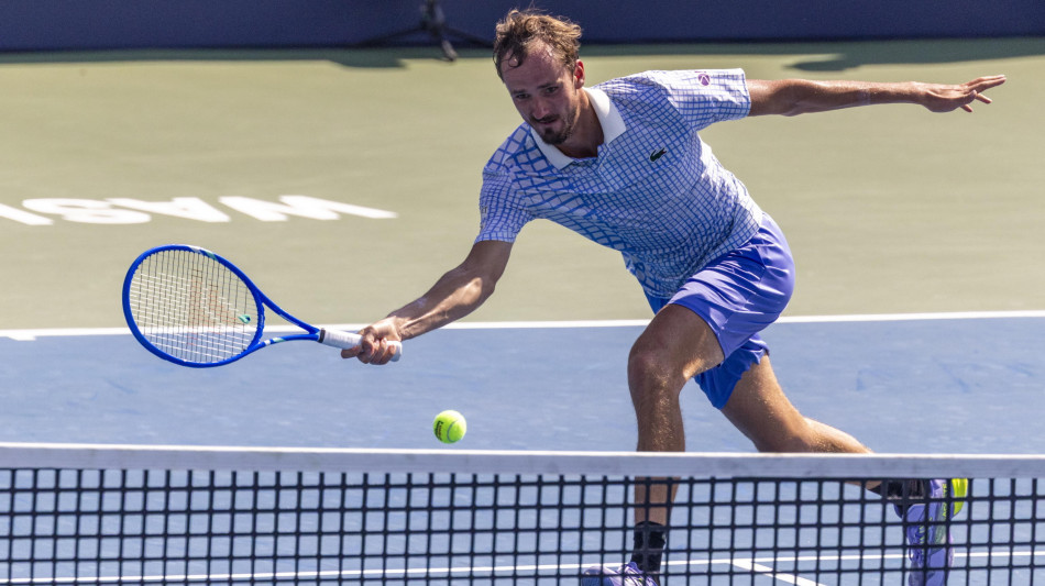 US Open: Multa da 42.500 dollari a Medvedev per la sua sfuriata