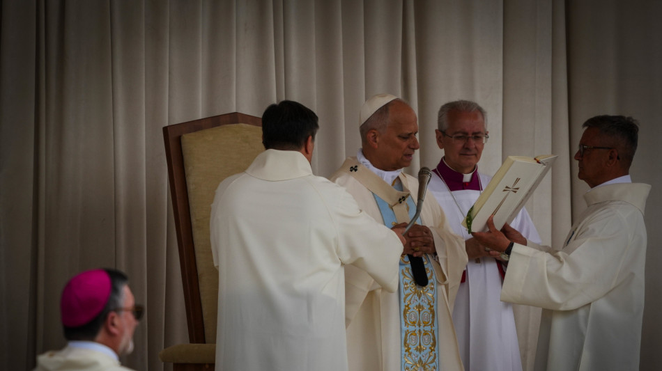 Il Papa nell'anniversario di pontificato, 'io il primo benedetto'