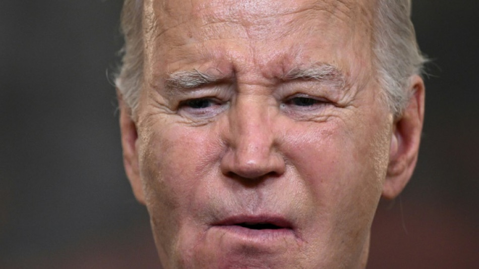 Biden confunde Macron com ex-presidente franc&ecirc;s Mitterrand