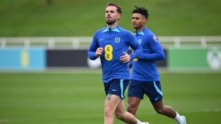 Jordan Henderson deixa Ar&aacute;bia Saudita e assina com Ajax