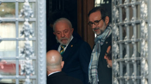 Lula se re&uacute;ne com Kirchner em sua pris&atilde;o domiciliar em Buenos Aires