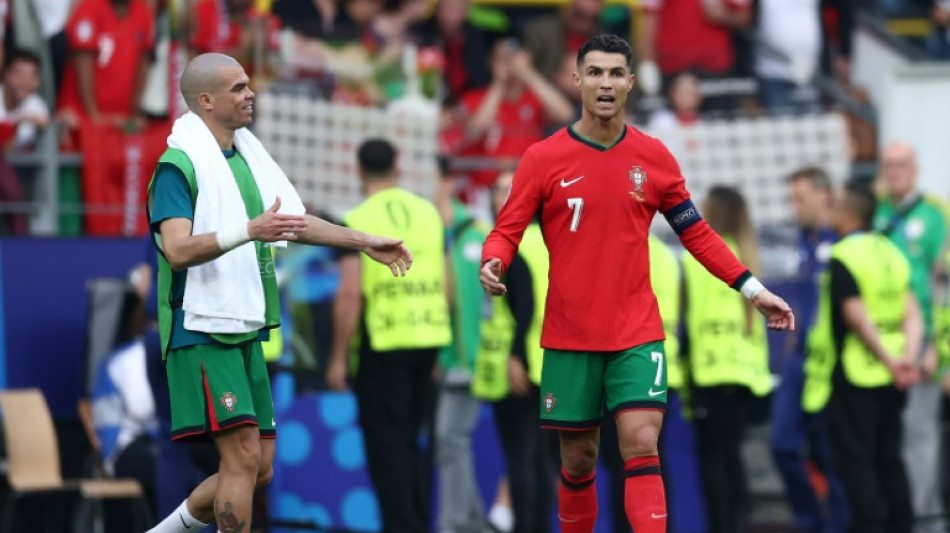 Portugal se propulsa a octavos a costa de Turqu&iacute;a, B&eacute;lgica arranca motores