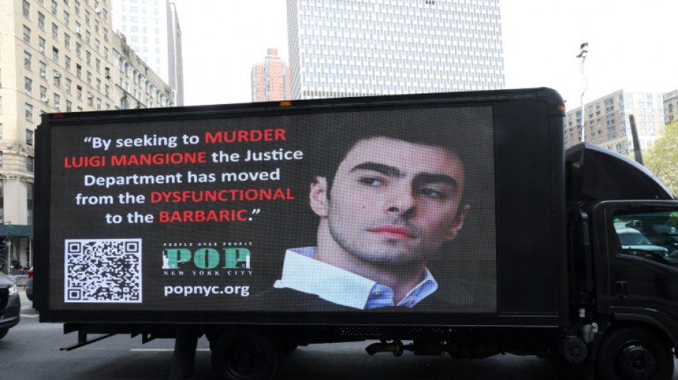 Acusado de asesinar a ejecutivo de seguros m&eacute;dicos en Nueva York se declara no culpable