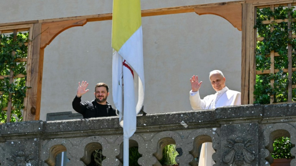 Papst erneuert bei Treffen mit Selenskyj Vatikan-Einladung f&uuml;r Friedensgespr&auml;che 