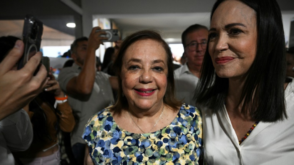 Oposi&ccedil;&atilde;o denuncia 'bloqueio' a candidatura de Corina na Venezuela