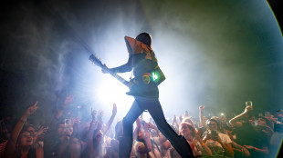 Lucio Corsi annuncia nuovi live, tour europeo e palasport