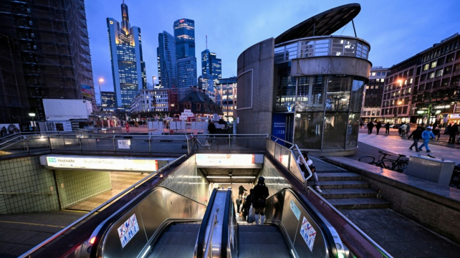 La inflaci&oacute;n de la eurozona en febrero es revisada a la baja, al 2,3%