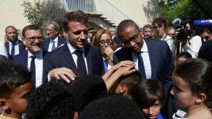 Plus d'autonomie, moins de vacances ? Macron esquisse &agrave; Marseille "une nouvelle &eacute;cole"