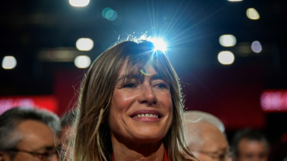 La esposa del presidente del Gobierno de España niega ante un juez haber malversado