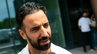 R&uacute;ben Amorim promete dar continuidade ao legado de Baresi no Milan