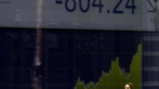 Borsa: Asia in rosso, rallentano le vendite in Cina, future negativi