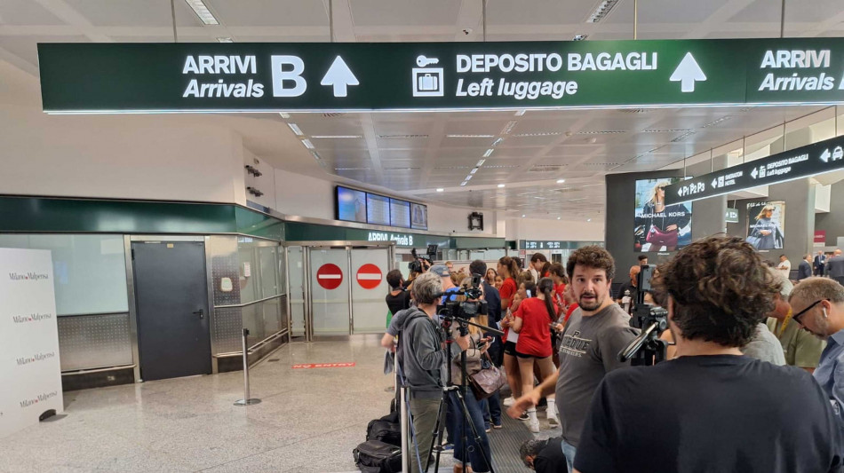 Azzurre del volley attese a Malpensa, 'hanno fatto la storia'