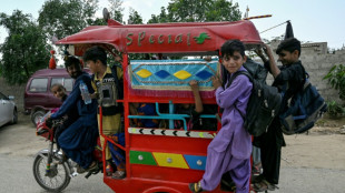 Entre trabajar o ir a la escuela, en Pakist&aacute;n gana la supervivencia