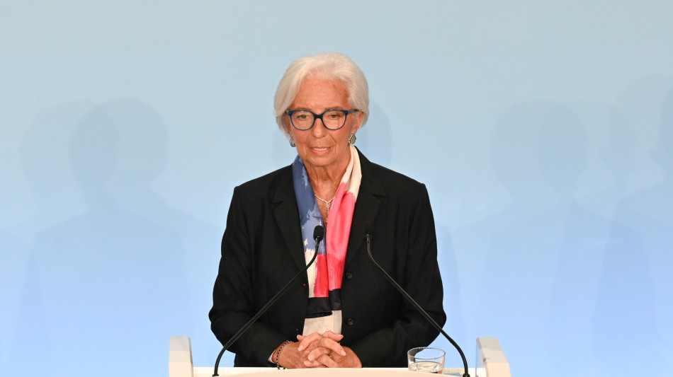 Bce, economisti alzano la stima 2025 sul Pil area euro a +1,2%