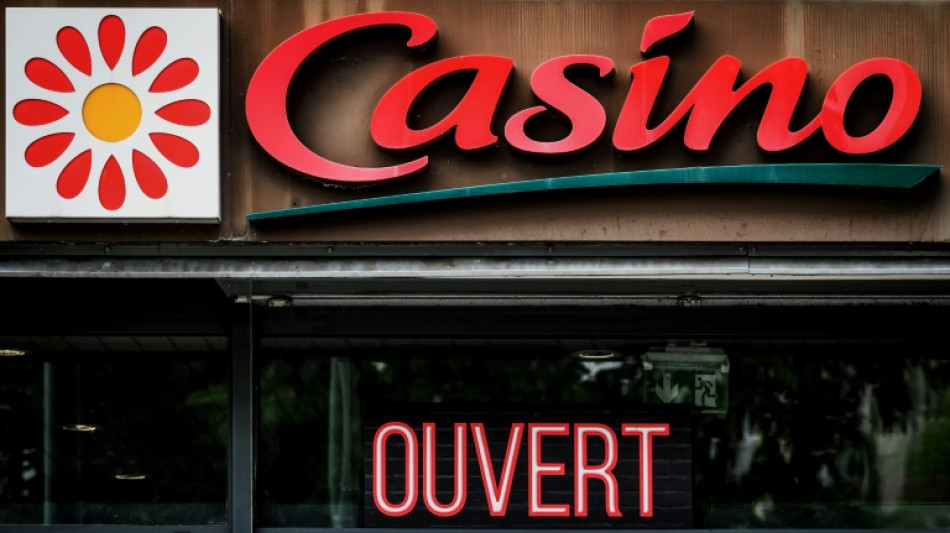 Casino va en conciliation pour ren&eacute;gocier sa dette et veut vendre une centaine de magasins &agrave; Intermarch&eacute;