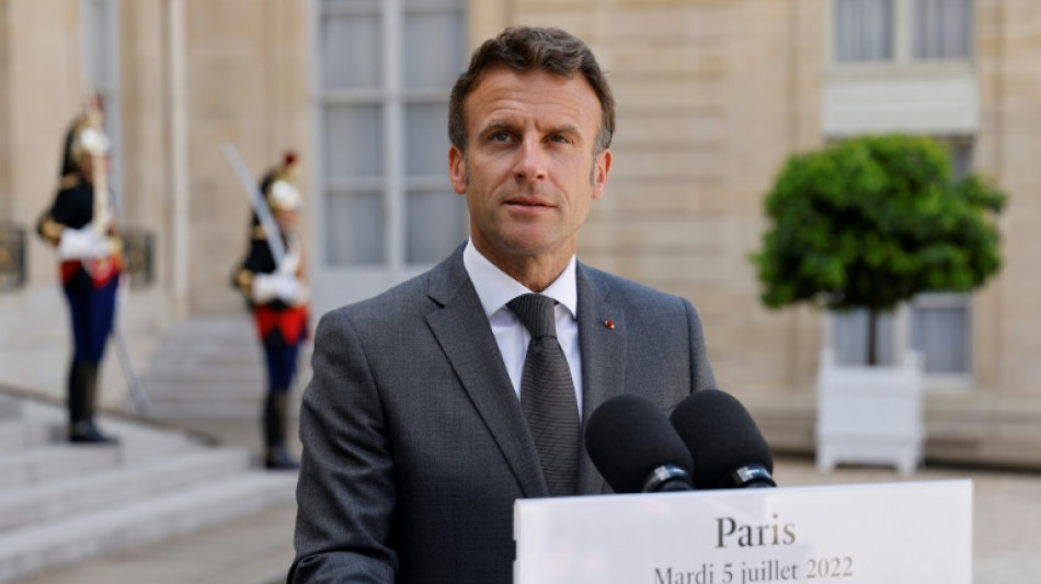 Nucl&eacute;aire: Macron d&eacute;plore que l'Iran "refuse" un accord et souhaite un retour "&agrave; la raison"