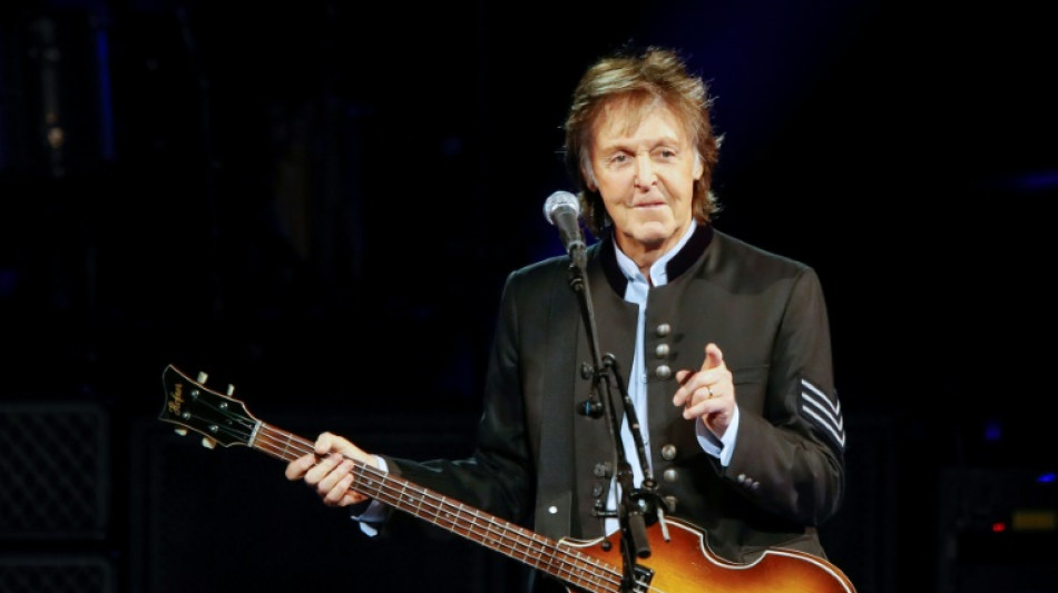 Paul McCartney hat seine legend&auml;re "Beatlemania"-Bassgitarre wieder