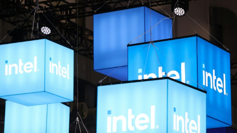 En retard dans l'IA, le g&eacute;ant des puces Intel continue de r&eacute;duire les frais
