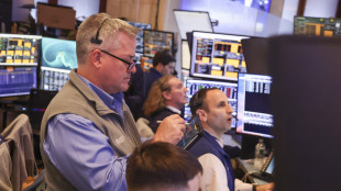 Wall Street apre contrastata, Dj +0,67%, Nasdaq -0,49%