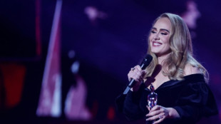 Adele r&auml;umt bei Brit Awards ab