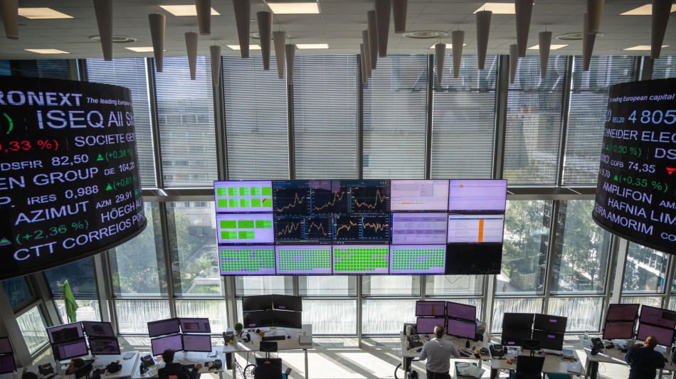 Borsa: l'Europa sale con difesa e tecnologia, lente su Venezuela