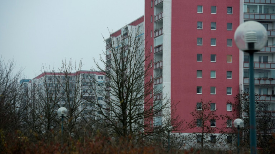 Ex-Partnerin mit 85 Messerstichen in Fahrstuhl ermordet: Lebenslange Haft in Berlin