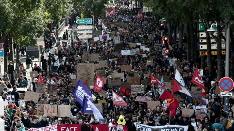 Crise sociale : une mobilisation toujours forte dans un contexte tendu