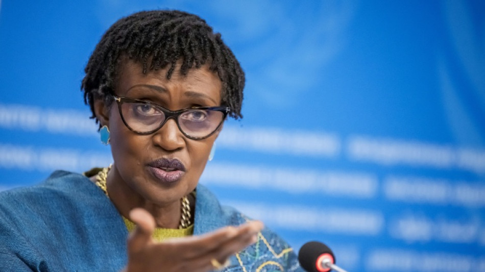 Queda da ajuda internacional coloca luta contra HIV em risco, diz ONU
