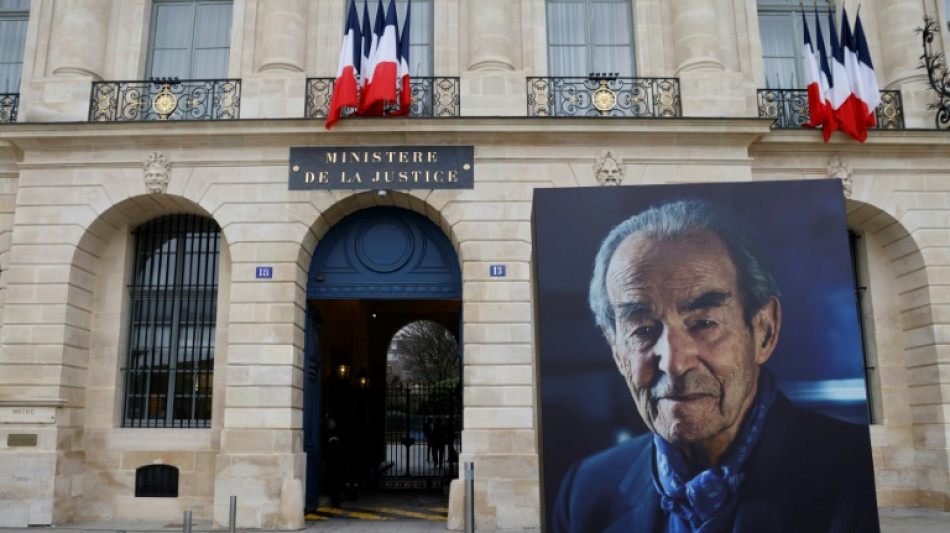 Hommage national &agrave; Robert Badinter, Macron attendu sur une possible entr&eacute;e au Panth&eacute;on