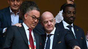 Fifa tenta superar crise com pedidos de desculpas e 'apoio total' a Infantino
