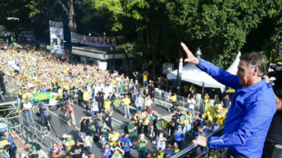 Sob amea&ccedil;a de pris&atilde;o, Bolsonaro se defende perante apoiadores em S&atilde;o Paulo