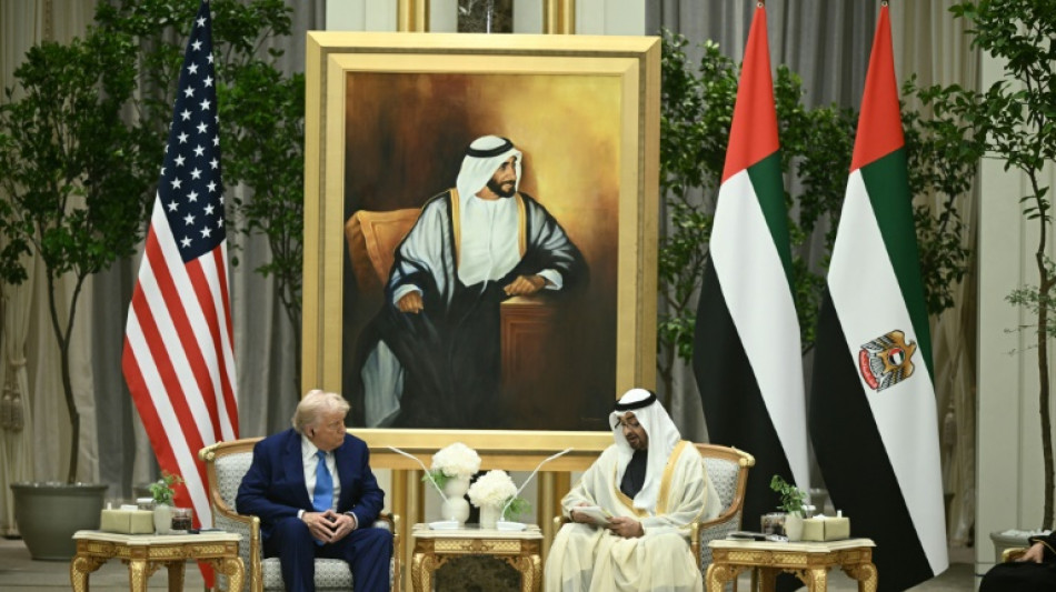 Trump cierra en Abu Dabi una gira regional repleta de promesas de inversiones
