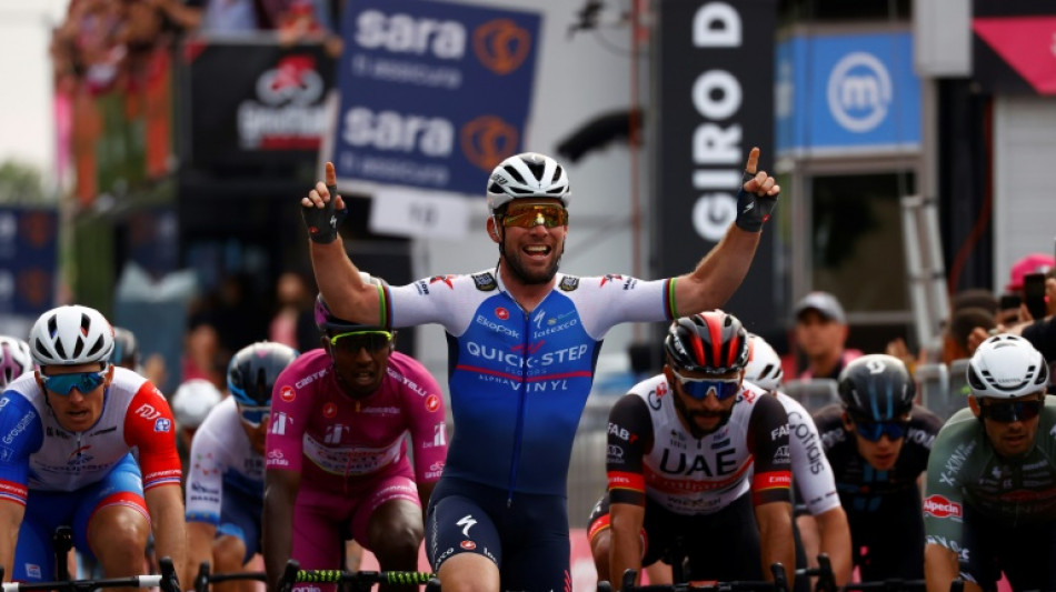 El veterano Cavendish gana en la última etapa húngara del Giro de Italia