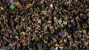 Les femmes manifestent pour leurs droits, menac&eacute;s &agrave; travers le monde