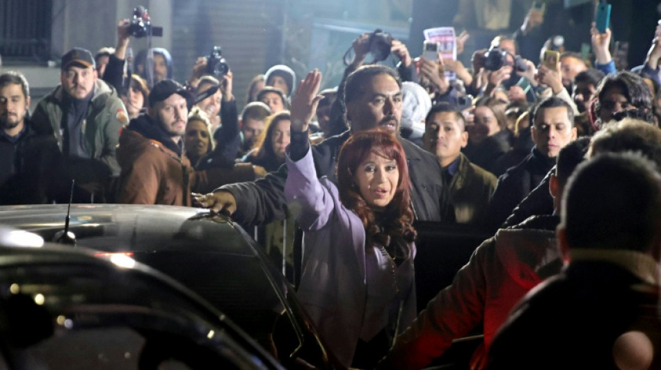 Ex-presidente argentina Kirchner convoca apoiadores a se organizarem diante de poss&iacute;vel pris&atilde;o